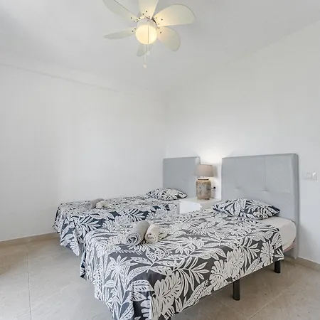 Duplex In Complex Andorra ארונה